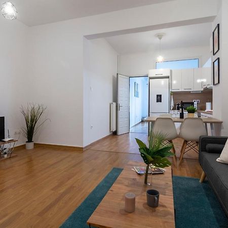 Modern 2Bd Apt In Athens , 3-Min Metro Екстер'єр фото