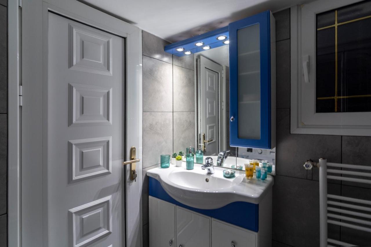 Modern 2Bd Apt In Athens , 3-Min Metro Екстер'єр фото
