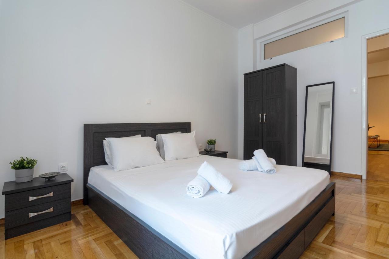 Modern 2Bd Apt In Athens , 3-Min Metro Екстер'єр фото
